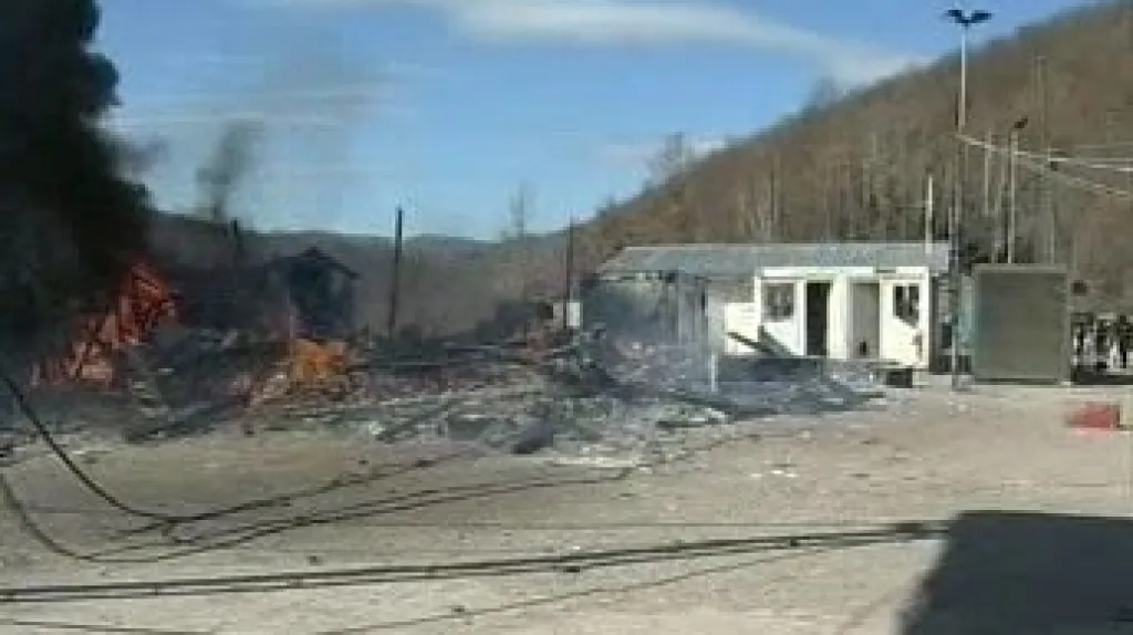 Hořící hraniční přechod