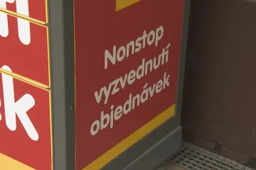 E-shopy zažívají zlaté období, nechávají si ale zaplatit i za osobní odběr. Bude ještě dražší, očekává svaz