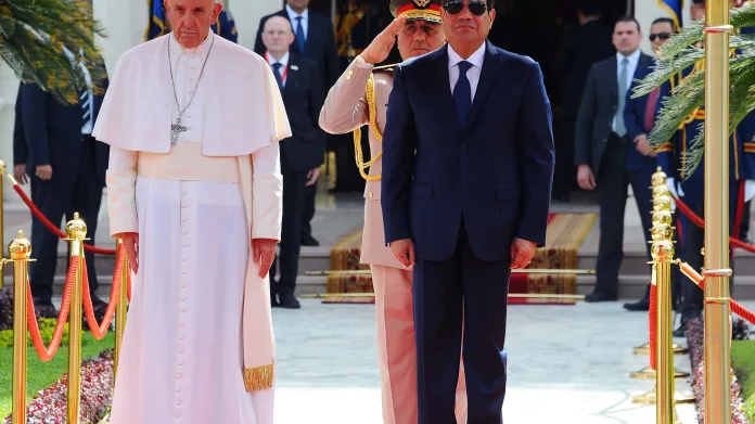 Papež František s egyptským prezidentem Sísím