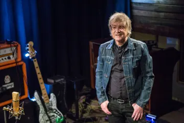 Vzpomínky na Mekyho Žbirku: Nepravděpodobná hvězda a britský gentleman s československým srdcem