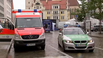 Zásah policie před starou radnicí v Ingolstadtu