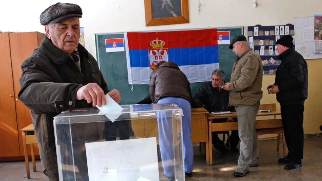 Kosovští Srbové u volebních uren