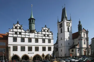 Zmizely zbraně i sochy. Bývalá ředitelka muzea dostala podmínku, má uhradit 16 milionů korun