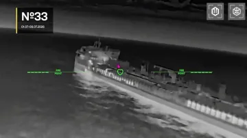 Údajně zasažený ruský tanker na Azovském moři (snímek z 9. července 2026)