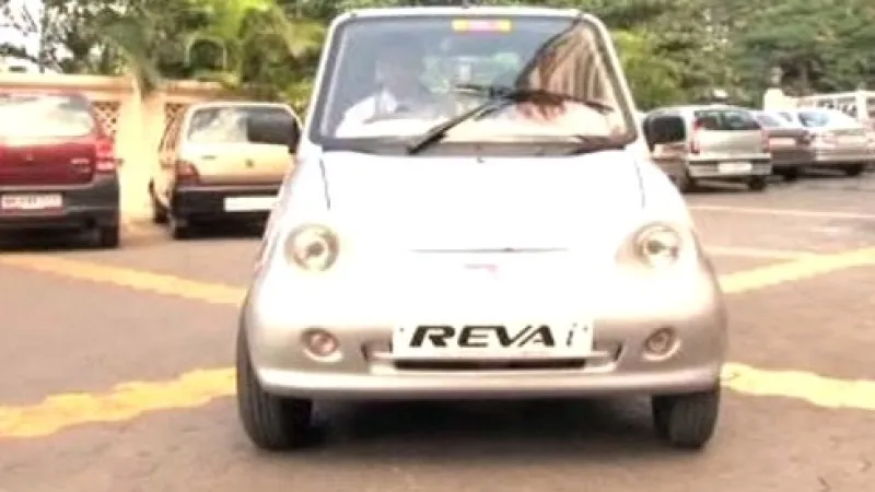 Indický výrobce aut začal prodávat jeden z nejlevnějších elektromobilů na světě.