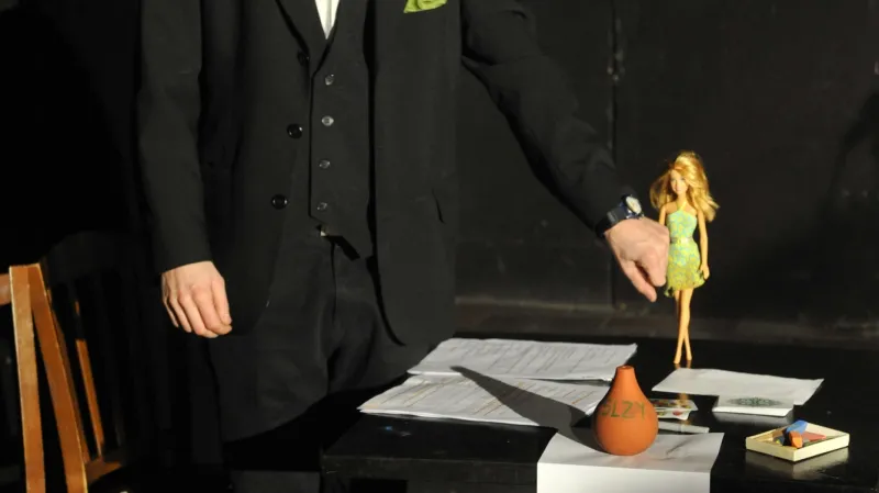 Blonďatá bestie / Lukáš Příkazký