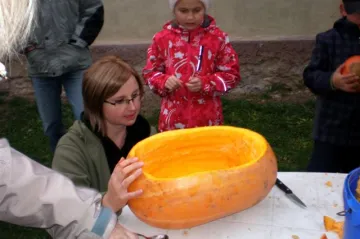 Dušičková slavnost v Košticích