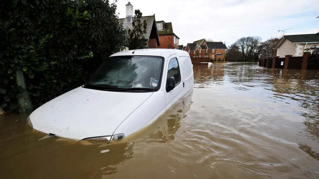 Záplavy v anglickém hrabství Dorset