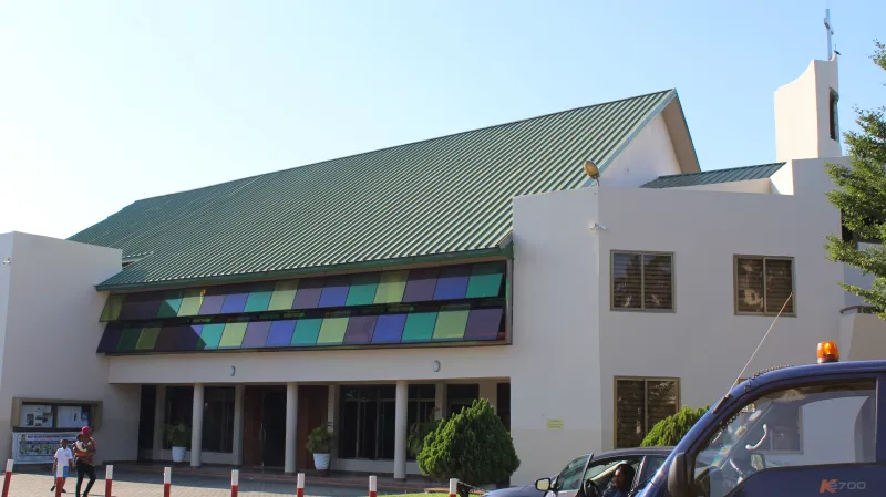 Kostel v areálu základní školy v Akkře