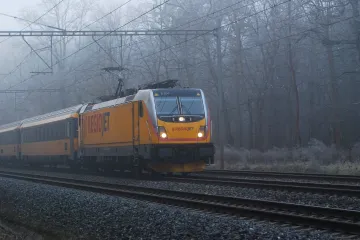 RegioJet v Polsku zrušil spoje, na které už lidé měli jízdenky, píše tamní list