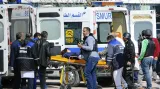 Transport zraněných po útoku v tuniské metropoli