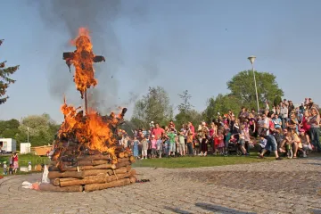 Pálení čarodějnic v pražských Kbelích