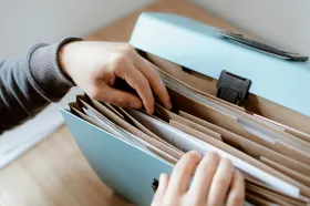 Poslanci schválili zpřísnění azylových a migračních pravidel