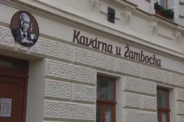 Neslyšící otevřeli novou kavárnu. Hosty naučí objednat si ve znakovém jazyce