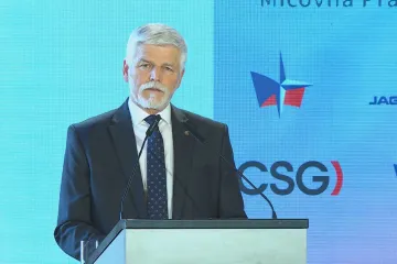 Evropa se musí v bezpečnosti postavit na vlastní nohy, řekl prezident