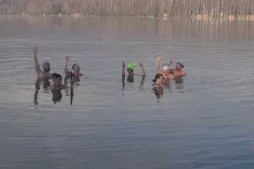 Otužování je v Česku čím dál populárnější, lidé posilují imunitu