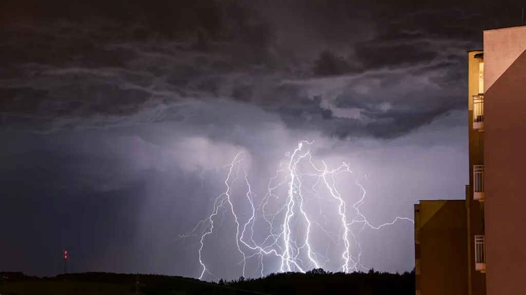 Noční obloha nad Ostravou-Porubou