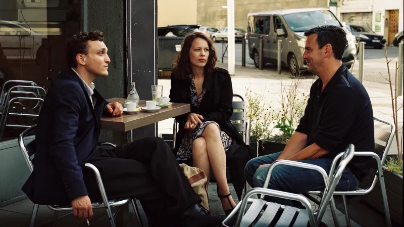 Tranzit (2018, režie: Christian Petzold)