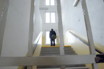 Musel do vazby, i když se staral o dítě bez matky. Muže se teď zastal Ústavní soud