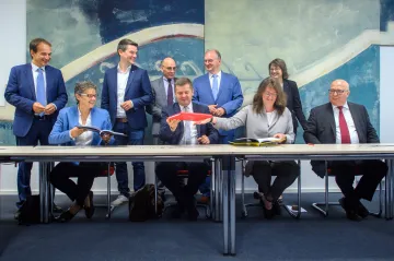 Sasko-Anhaltsko má tři měsíce po volbách novou vládu, povede ji znovu konzervativec Haseloff 