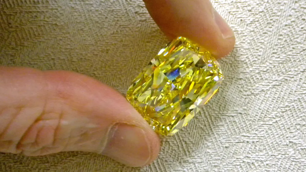 Diamant Zlaté oko