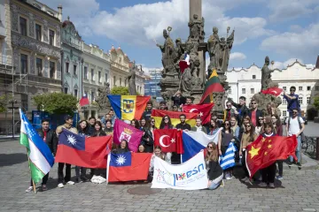Zájem o studium v zahraničí už se dostal na hodnoty před pandemií, navzdory pokračujícím opatřením