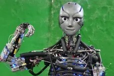 Roboti a umělé inteligence už pronikli i do víry. Jsou tu první robokněží