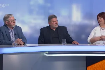 Další ústavní delikt, nevhodné rozhodnutí. Kalvoda, Gerloch a Marečková debatovali o Zemanově milosti