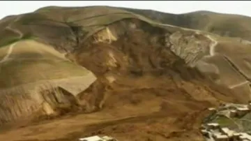 Afghánistán: Přes 2 000 obětí zemní laviny