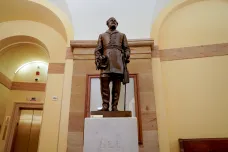 Virginie odstranila z Kapitolu sochu konfederačního generála Leeho