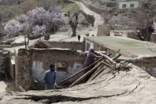 Západní Afghánistán zasáhlo silné zemětřesení. Podle OSN si vyžádalo stovky životů