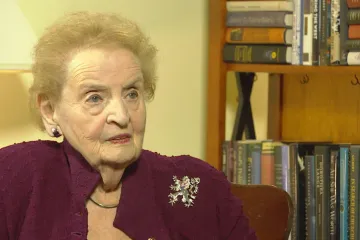 Češi si musí uvědomit, kým mohou být. Jestli chtějí svobodu, nebo diktátora, říká Madeleine Albrightová