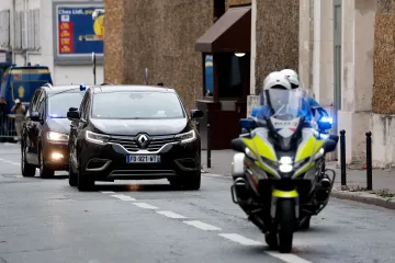 Soud propustil Sarkozyho z vězení