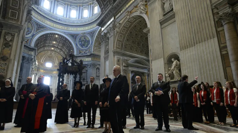 Zeman navštívil i baziliku svatého Petra