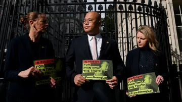 Protest na podporu uvězněného mediálního magnáta Jimmyho Laie. Ilustrační snímek