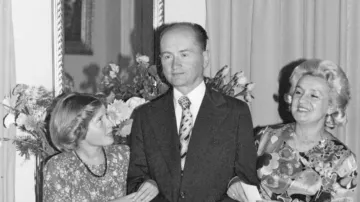 Generál Jaruzelski s dcerou a manželkou