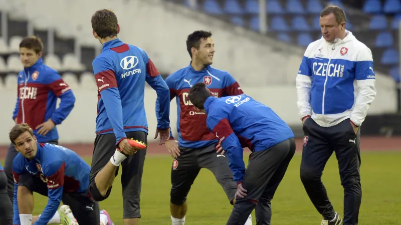 Trénink české reprezentace pod dohledem Pavla Vrby