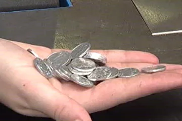 Padesátník k padesátníku: Sbírka na kostel v Lesné váží dvě tuny