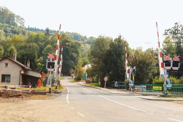 Antimonopolní úřad vyměřil za kartel při zakázce na zabezpečení přejezdů pokutu 51,5 milionu