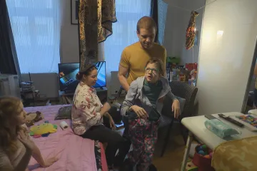 Došly síly i peníze. S péčí o vážně nemocnou Ronju pomáhají dárci i radnice