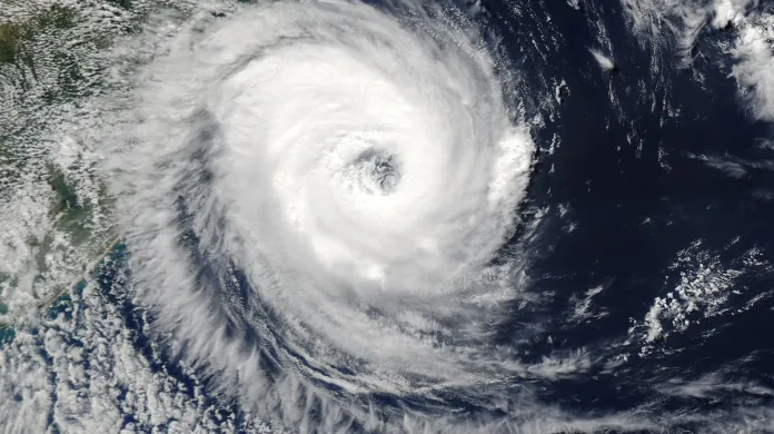 Nejsilnější hurikány na satelitních snímcích