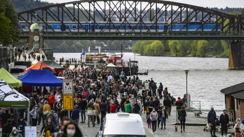 Obnovený farmářský trh na náplavce