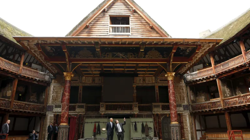 Barack Obama v divadle Globe