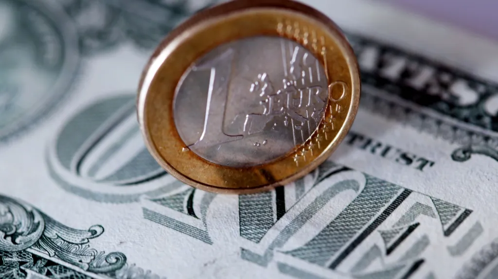 Euro versus dolar
