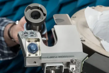 Nová toaleta pro kosmickou stanici je pohodlná a účinná. Po testech by měla letět i k Měsíci a Marsu