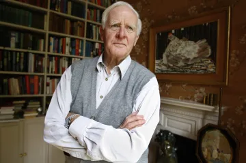 Tohle není Bond. Osamělí špioni ve filmech podle le Carrého úpí pod byrokracií