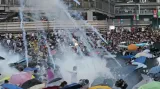 V Hongkongu se tvrdě demonstruje za demokratické volby