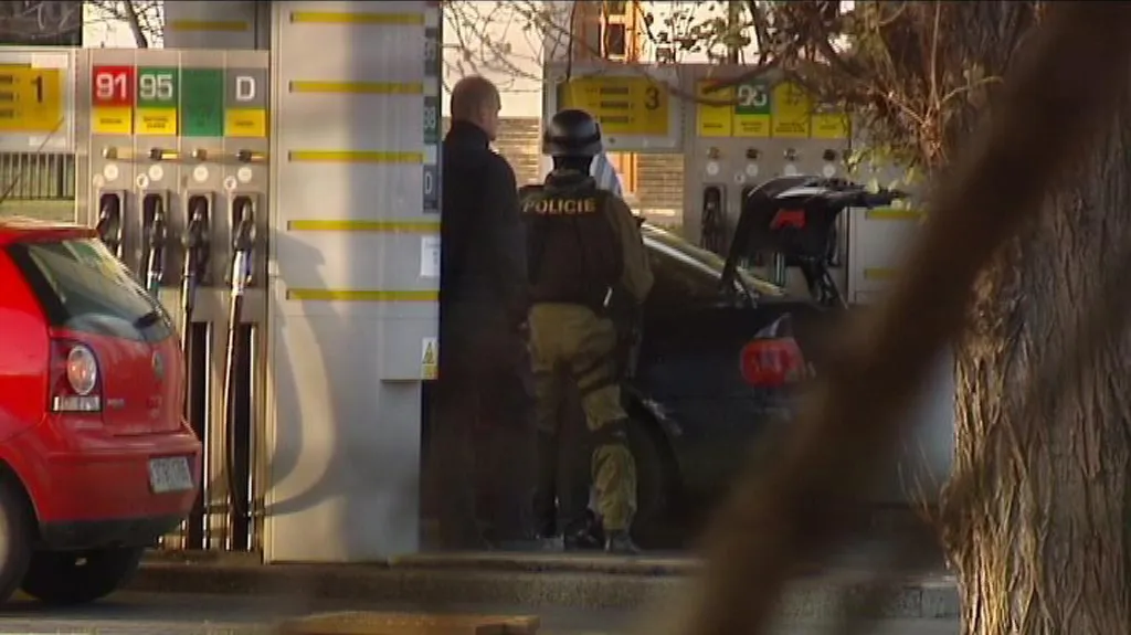 Zátah na skupinu drogových dealerů