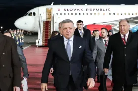 Slovensku by svědčila neutralita, řekl Fico