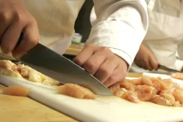 Do Česka se dostaly další čtyři tuny polského drůbežího se salmonelou. Směřovaly do Zlínského kraje